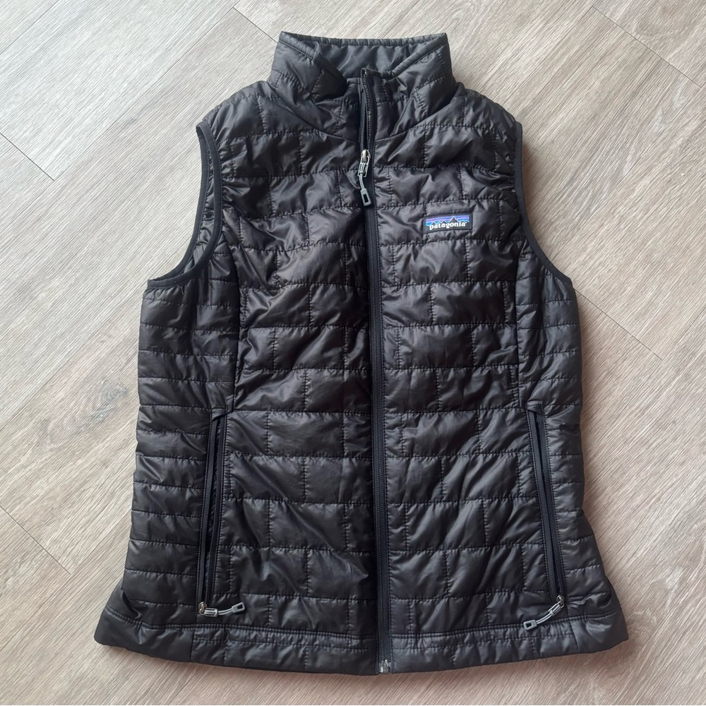 Patagonia Black Quilted Women's Puffer Vest